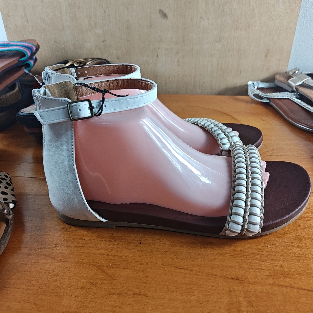 2 pairs ankle Straps Gladiator sandals bundles Blowfish & Maurices women Sz 10 - Picture 7 of 9